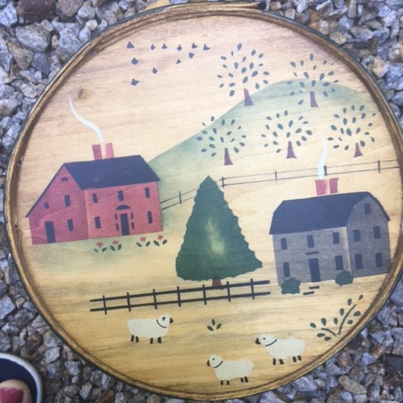 Primitive Art - Country Style Storage Box - Picture 1 of 4